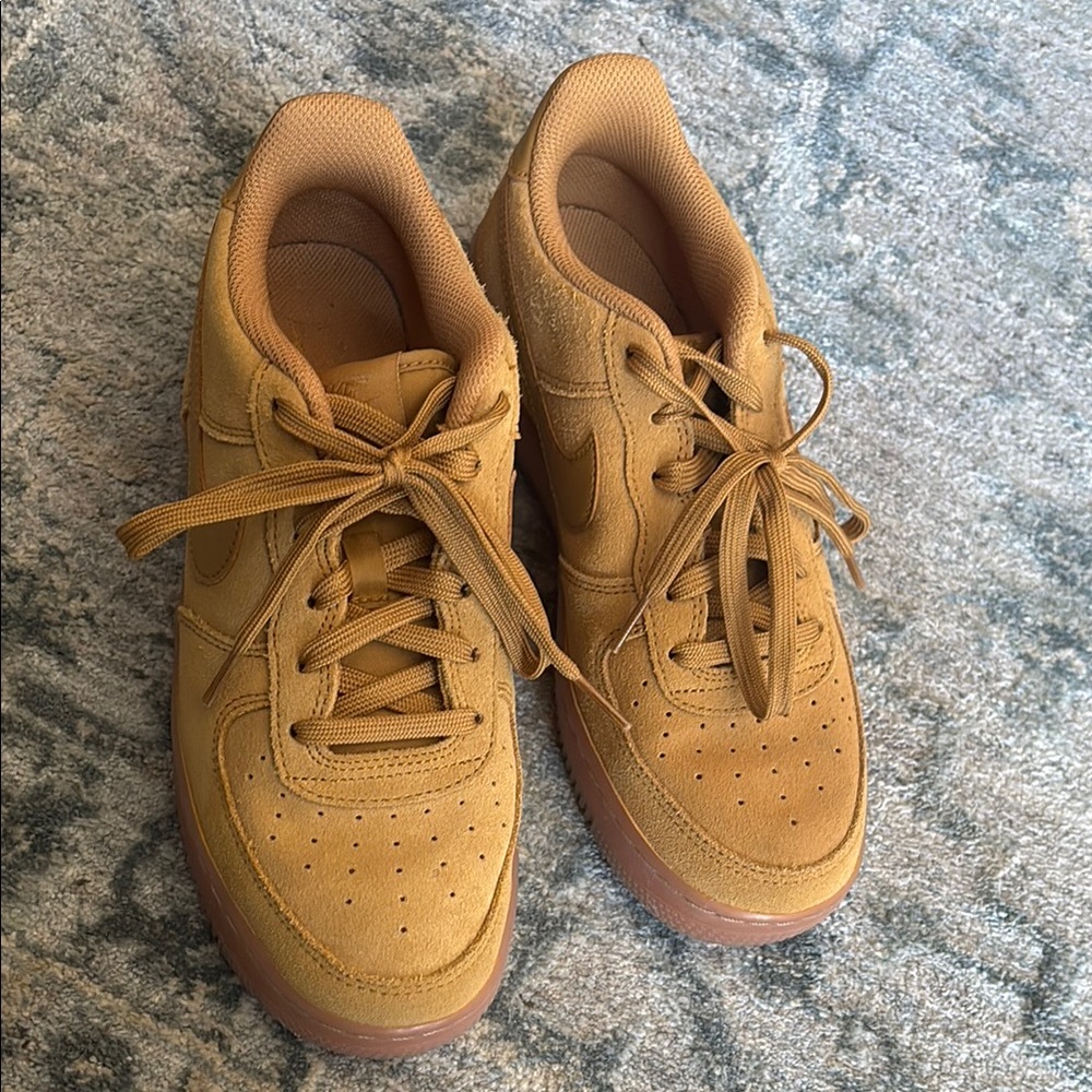 Nike Women's Sneakers in Tan